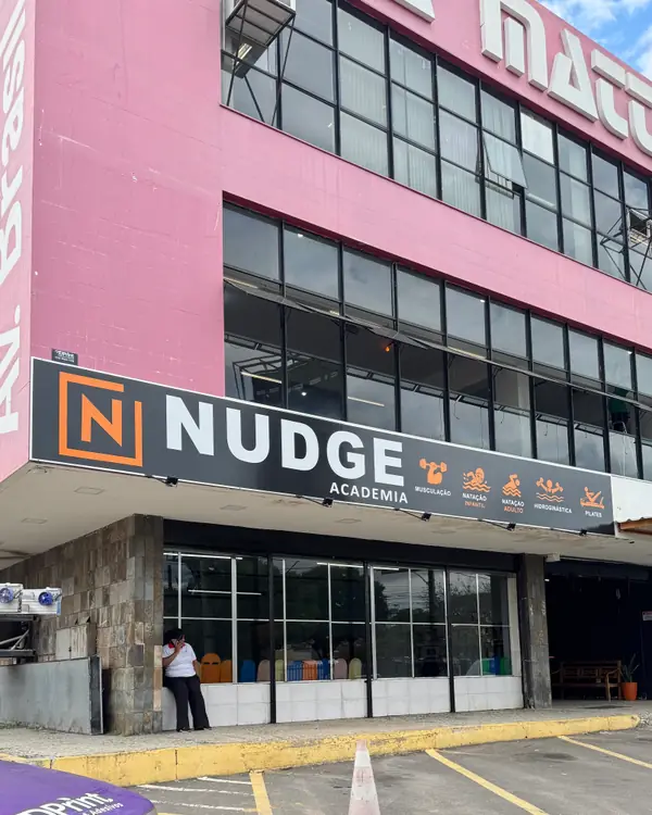 Fachada da academia Nudge